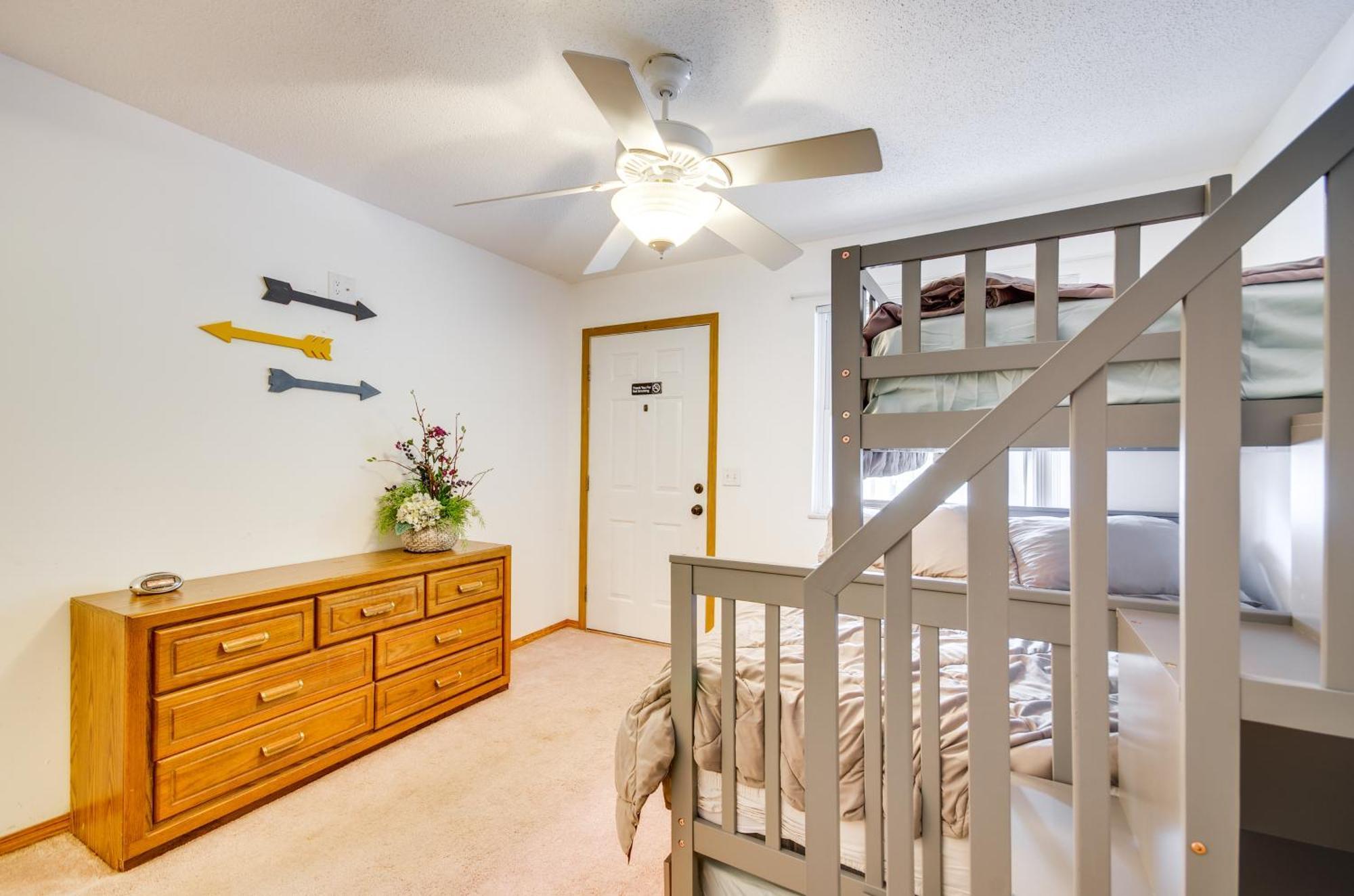 Cozy Lake Ozark Condo Rental With Grill, Pool Access Zewnętrze zdjęcie