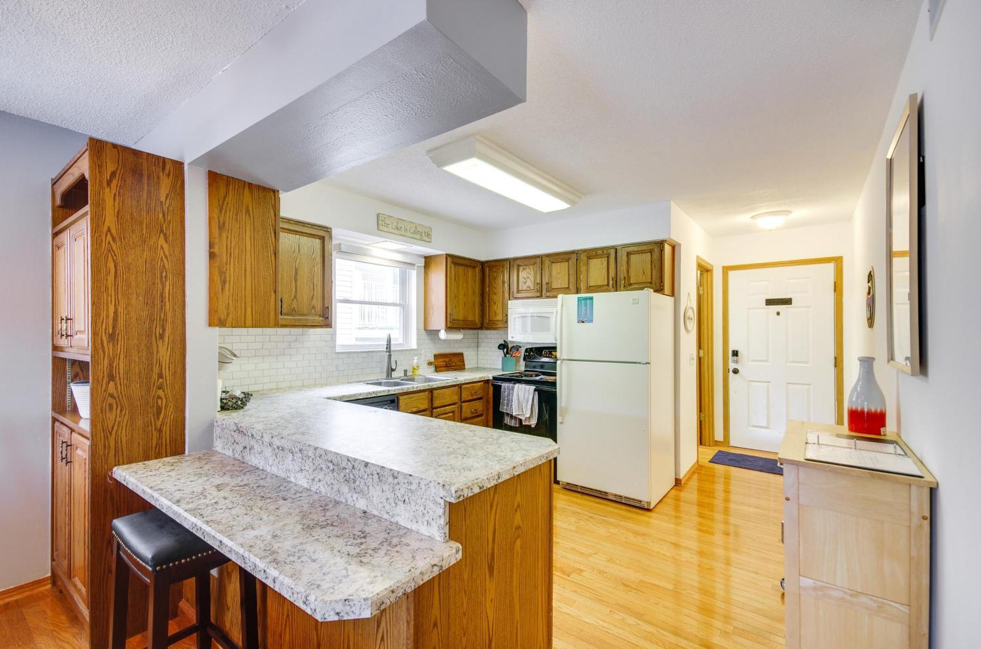 Cozy Lake Ozark Condo Rental With Grill, Pool Access Zewnętrze zdjęcie